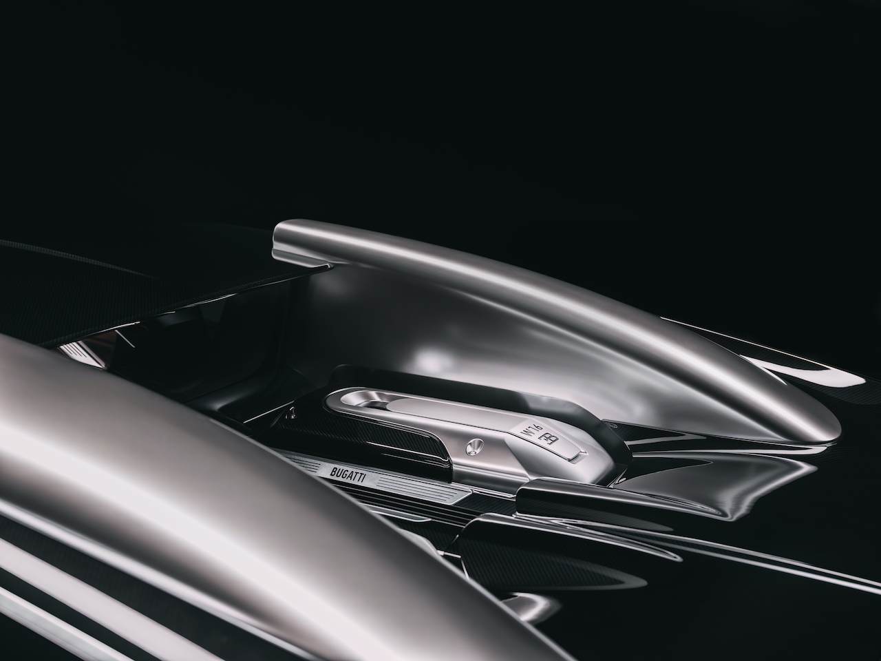 11-bugatti-the-wheels-solitaire-hommage